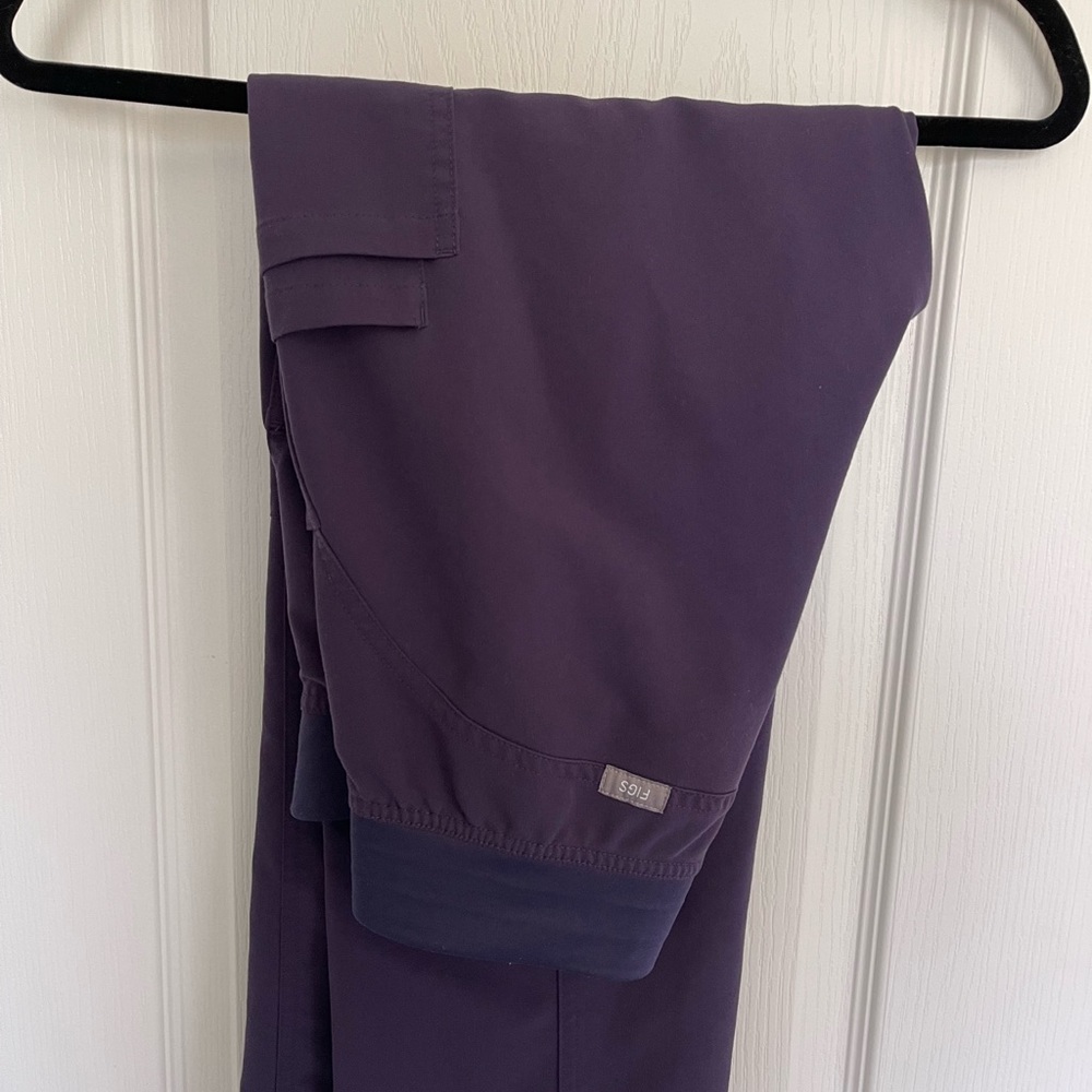 Figs Purple Shadow Kade XS Tall Cargo Scrub Pant and Top